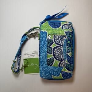 Vera Bradley Doodle Daisy Floral Print All In One Wristlet Wallet NWT